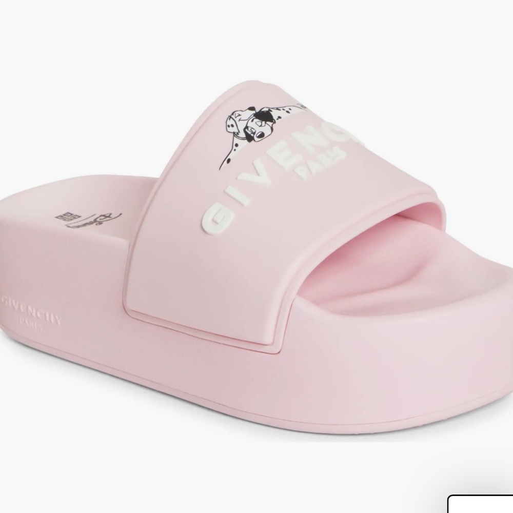 Givenchy Light Pink Logo Slides 101 Dalmations Disney edition ! Size 40